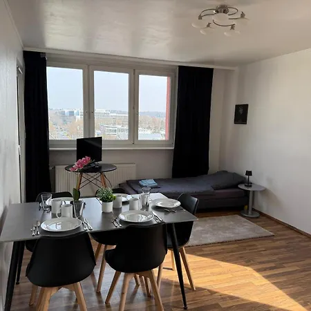 Gemuetliche 3 Im Herzen Offenbachs Mit Schoenem Balkon Апартаменты *